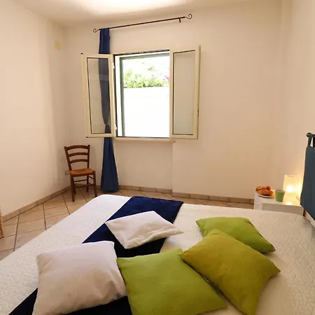 Casa Vacanze ' Delfina' A Salento 6 Posti * Otranto