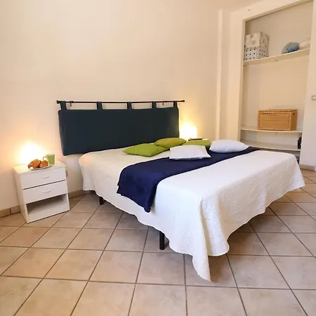 Appartement Casa Vacanze ' Delfina' A Salento 6 Posti