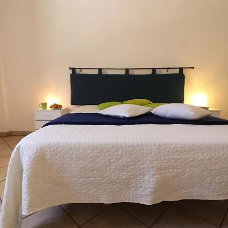 Appartement Casa Vacanze ' Delfina' A Salento 6 Posti