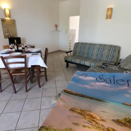 Casa Vacanze ' Delfina' A Salento 6 Posti * Otranto